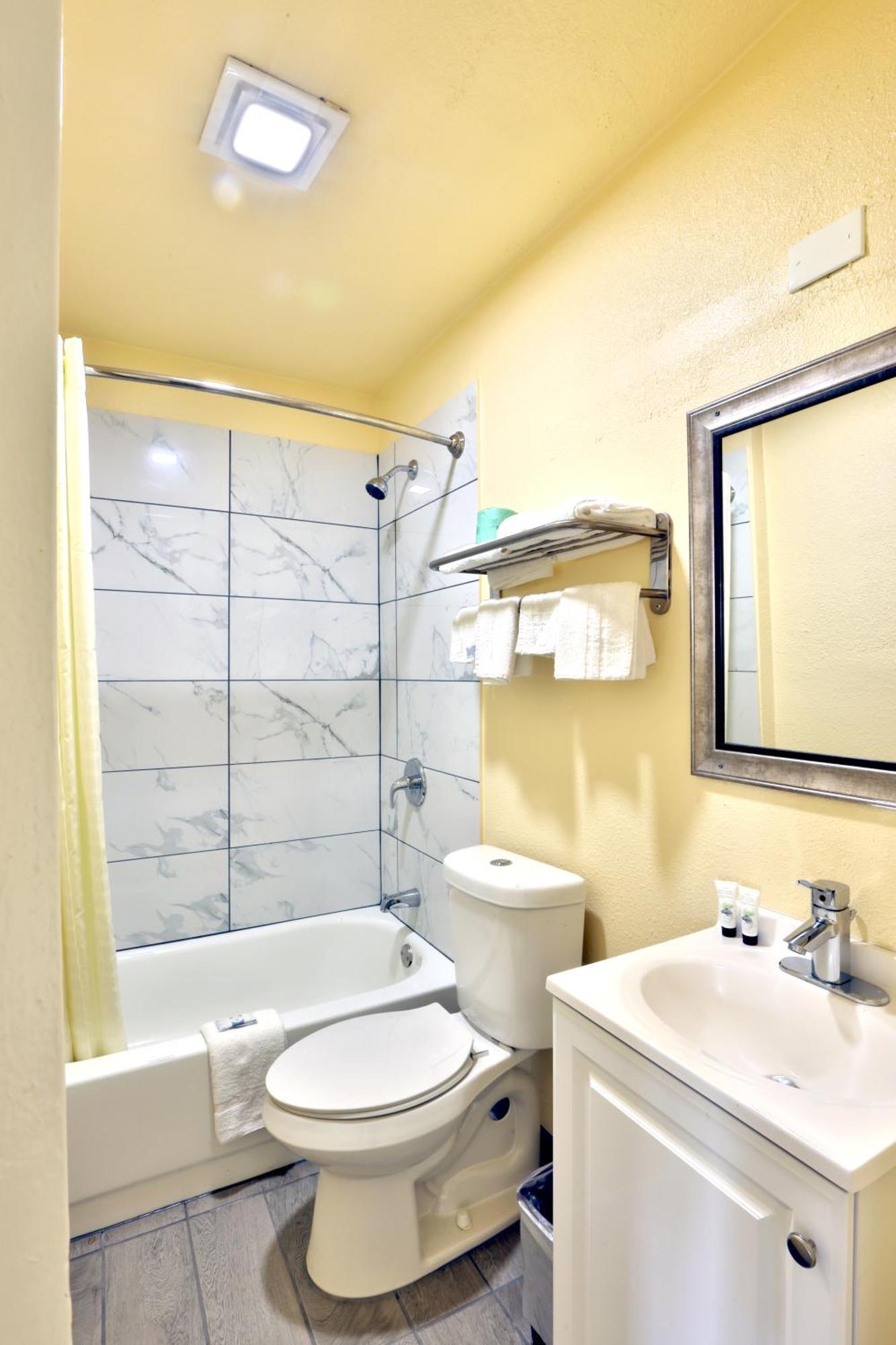Americas Best Value Inn San Antonio Airport South Exterior foto